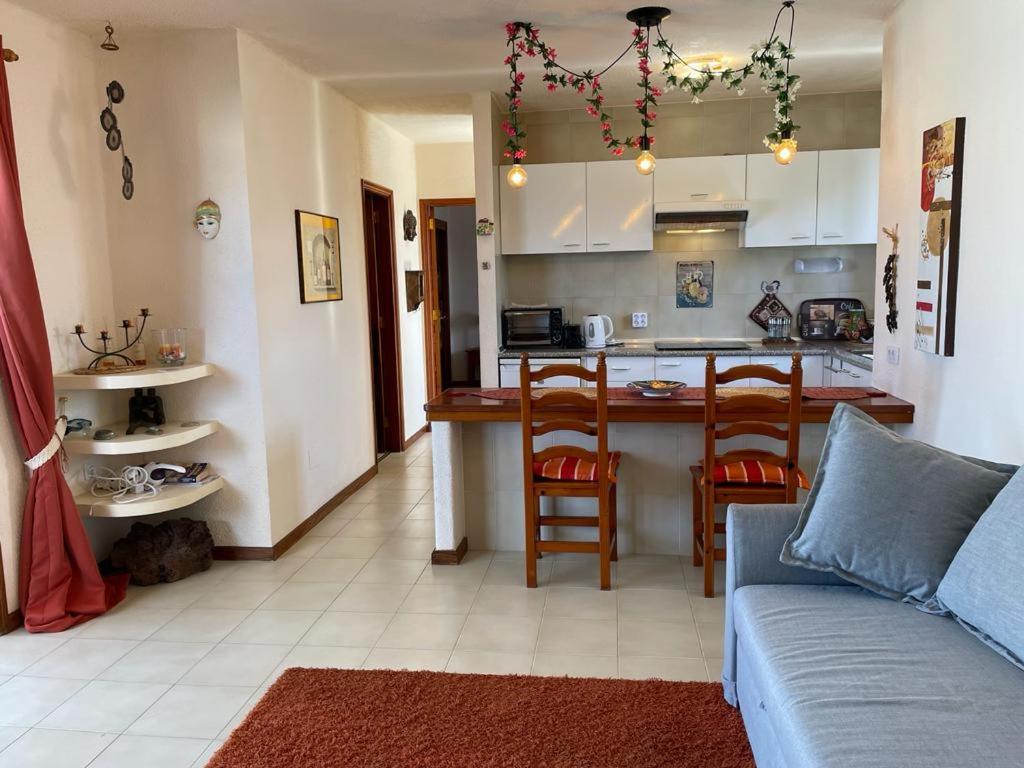 The White Dragos With Ocean View - Ac - Private Pool Διαμέρισμα Tías Εξωτερικό φωτογραφία